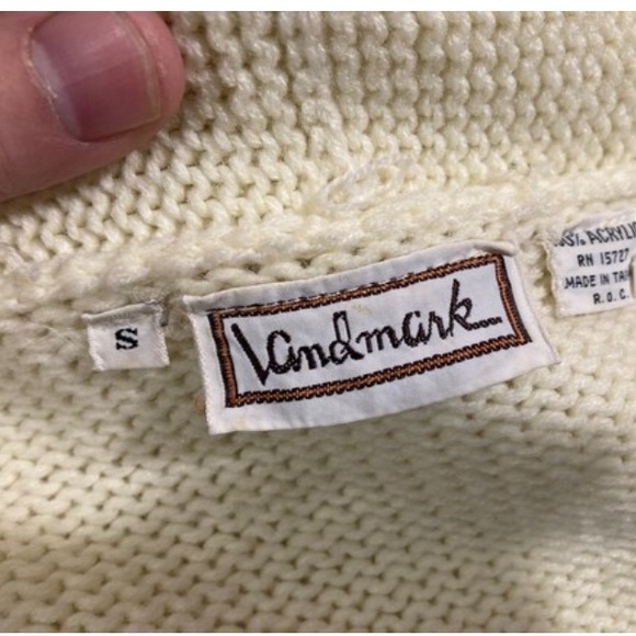 vintage deer sweater button up hooded sweater w deer design - sz S - 70s - Picture 2 of 7